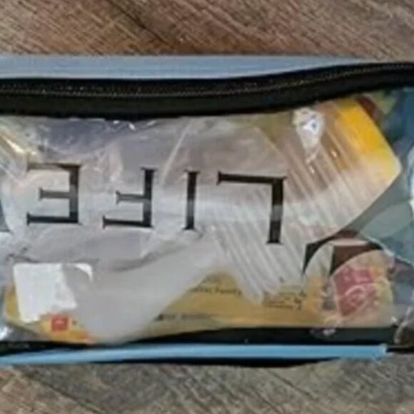 LifeVac Yellow & Blue Travel Kit Combo - Portable Suction Rescue Device NEW - Picture 3 of 6